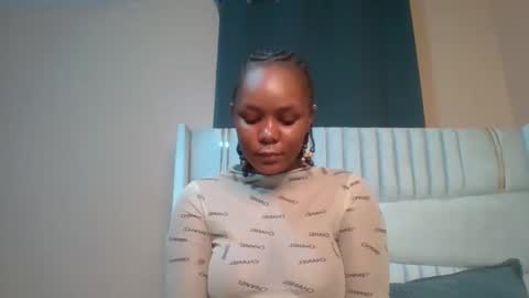 Snapshot of shay_diva chatting on 10.04.25 Shay diva online show from 10.04.25