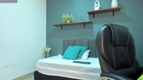 shayla online show from 11.25.25