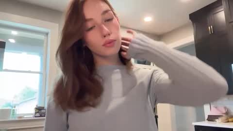 Snapshot of sheababyyy chatting on 05.31.26 Shea xx online show from 05.31.26