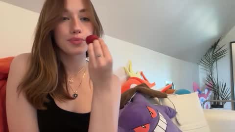 Snapshot of sheababyyy chatting on 06.03.26 Shea xx online show from 06.03.26