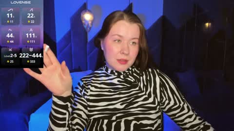 Snapshot of shedar_pretty chatting on 02.07.25 Shedar online show from 02.07.25