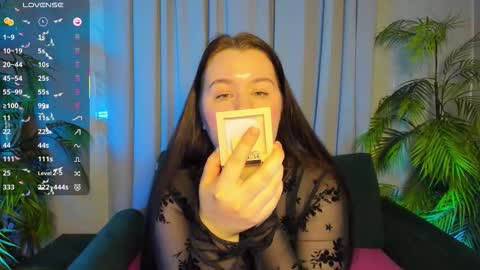 Snapshot of shedar_pretty chatting on 10.03.25 Shedar online show from 10.03.25