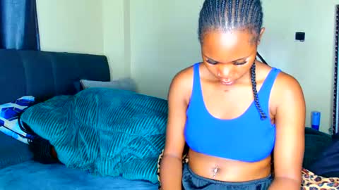 shee13 online show from 11.29.25