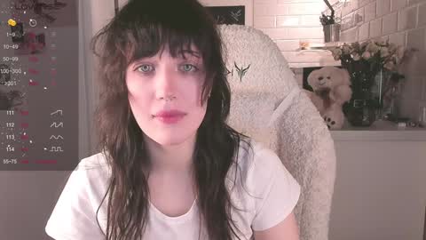 Snapshot of sheeny_shy chatting on 12.13.24 Chiara online show from 12.13.24