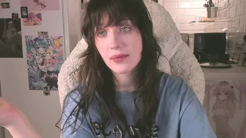 Snapshot of sheeny_shy chatting on 12.23.24 Chiara online show from 12.23.24