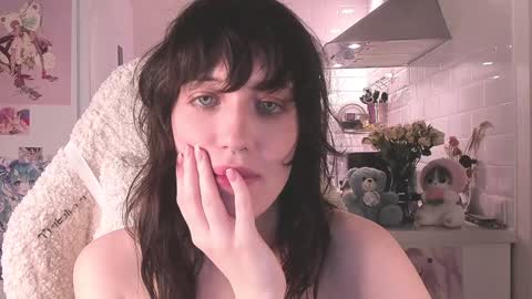 Snapshot of sheeny_shy chatting on 12.27.24 Chiara online show from 12.27.24