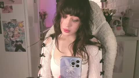 Snapshot of sheeny_shy chatting on 01.25.25 Chiara online show from 01.25.25