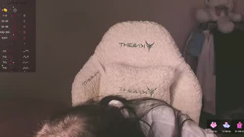 Snapshot of sheeny_shy chatting on 11.29.25 Chiara online show from 11.29.25