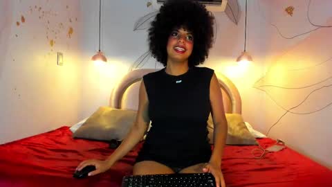 Snapshot of sheeylopez chatting on 10.23.25 sheeylopez online show from 10.23.25