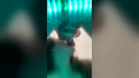 Snapshot of shelbsss17 chatting on 04.05.26 shelbsss17 online show from 04.05.26