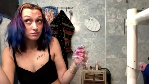 Shelby holes online show from 11.20.25