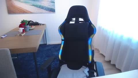 Shellsy H   online show from 01.03.25