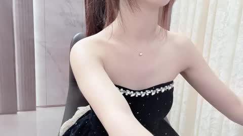 Snapshot of shellysan chatting on 04.14.26 Shelly online show from 04.14.26