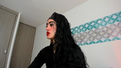 Snapshot of shelsy_d chatting on 04.28.26 S H E L S Y online show from 04.28.26