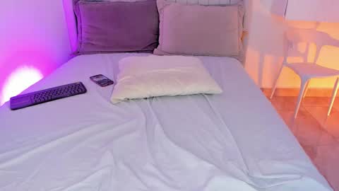 shelynna_azzul online show from 02.19.26