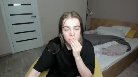 Snapshot of shelyymoon chatting on 12.31.24 ShelyMoon online show from 12.31.24