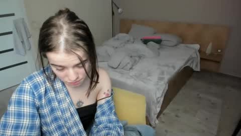 Snapshot of shelyymoon chatting on 01.06.25 ShelyMoon online show from 01.06.25