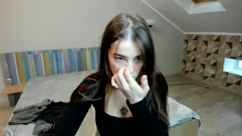 Snapshot of shelyymoon chatting on 01.08.25 ShelyMoon online show from 01.08.25