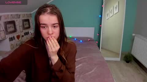 Snapshot of shelyymoon chatting on 02.18.25 ShelyMoon online show from 02.18.25