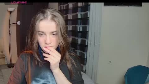 Snapshot of shelyymoon chatting on 03.05.25 ShelyMoon online show from 03.05.25