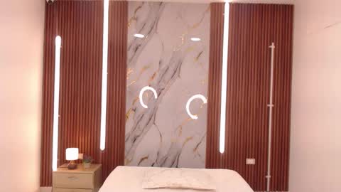 Snapshot of shena_nomy1 chatting on 11.23.25 shena_nomy1 online show from 11.23.25