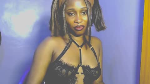 Snapshot of shena_xnomy chatting on 06.19.26 Favour online show from 06.19.26