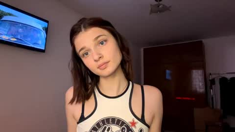 My name is Molly online show from 06.03.26