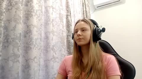 Lisa online show from 12.18.25