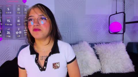 Snapshot of sherydan_love chatting on 01.14.25 mia online show from 01.14.25