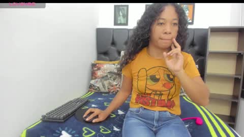 Snapshot of shira_sexylove chatting on 09.13.25 shira_sexylove online show from 09.13.25