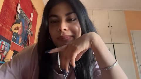 Snapshot of shirleendurrah chatting on 04.05.26 Karin online show from 04.05.26