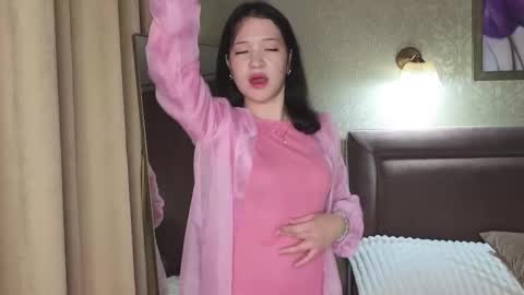 Snapshot of shondrasitto chatting on 11.04.25 Lana online show from 11.04.25