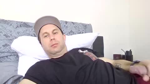 Snapshot of shooshua chatting on 11.24.25 shooshua online show from 11.24.25