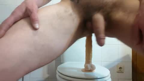 Snapshot of showerman40 chatting on 02.25.25 showerman40 online show from 02.25.25