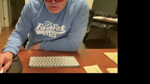 Chicago Guy online show from 04.05.26