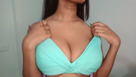 shreya_07 online show from 06.10.26