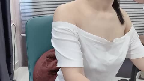 Snapshot of shshiko chatting on 05.25.26 Hua yi online show from 05.25.26