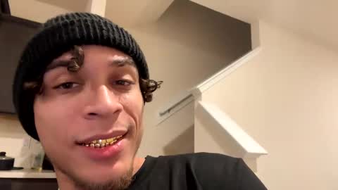 Snapshot of shurthingxx chatting on 02.19.25 shurthingxx online show from 02.19.25