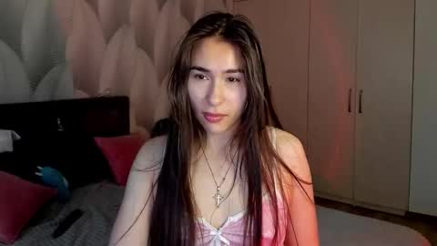 Mika online show from 12.03.25