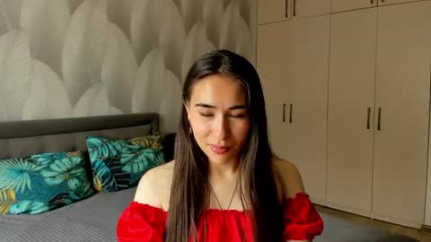 Snapshot of shy_bambiii chatting on 07.22.26 Mika online show from 07.22.26
