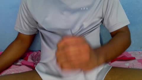 Snapshot of shy_eyes_ chatting on 12.05.24 shyeyes online show from 12.05.24