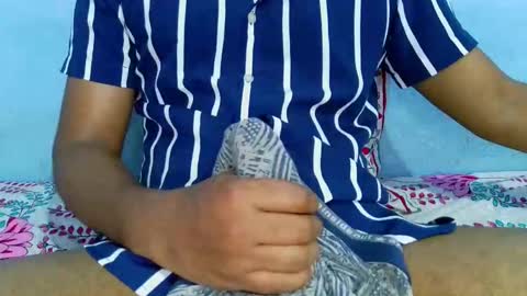 Snapshot of shy_eyes_ chatting on 02.21.25 shyeyes online show from 02.21.25