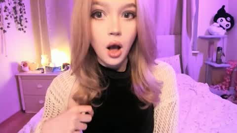 Snapshot of shy_meowmegan chatting on 12.03.25 Megan 3 online show from 12.03.25