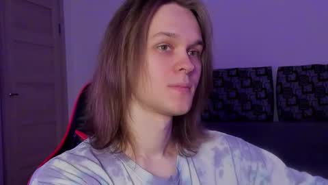 Snapshot of shy_nny chatting on 10.10.25 Mark online show from 10.10.25