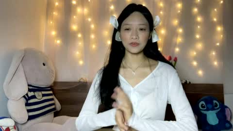 Snapshot of shy_pink_doll chatting on 05.20.26 shy_pink_doll online show from 05.20.26
