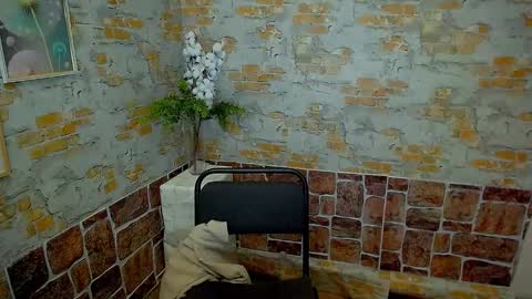 shy_sabrina_ online show from 02.04.25