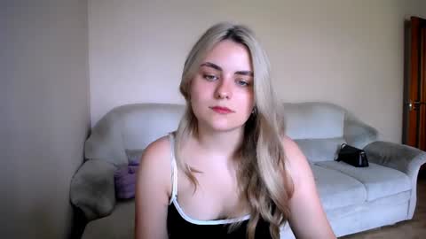 shy_sabrina_ online show from 07.04.26