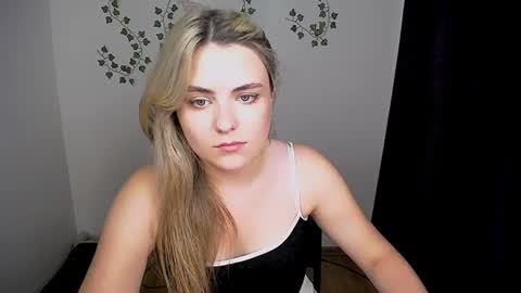 shy_sabrina_ online show from 07.20.26
