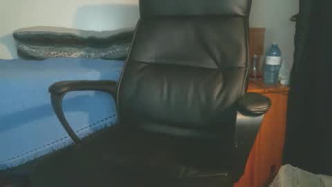 shyboyhugecum2020 online show from 04.28.26