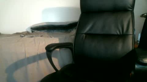 shyboyhugecum2020 online show from 06.21.26